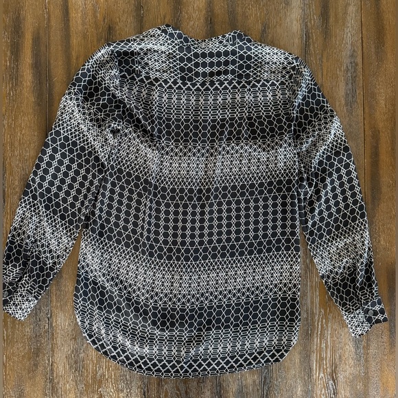 Banana Republic Women’s Black and Cream Geometric Long Sleeve Top Blouse Size S - Picture 2 of 9